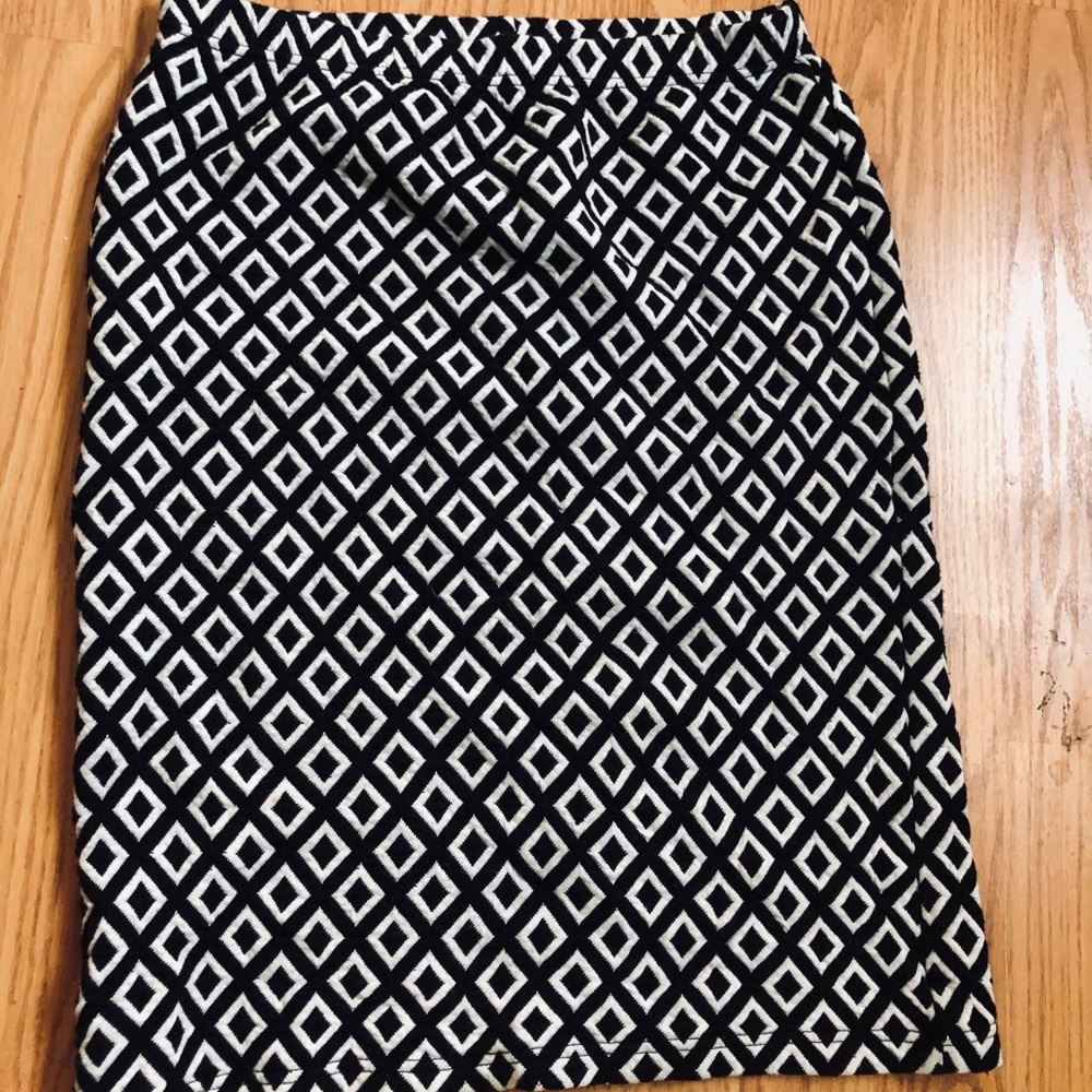 Knee length wool skirt